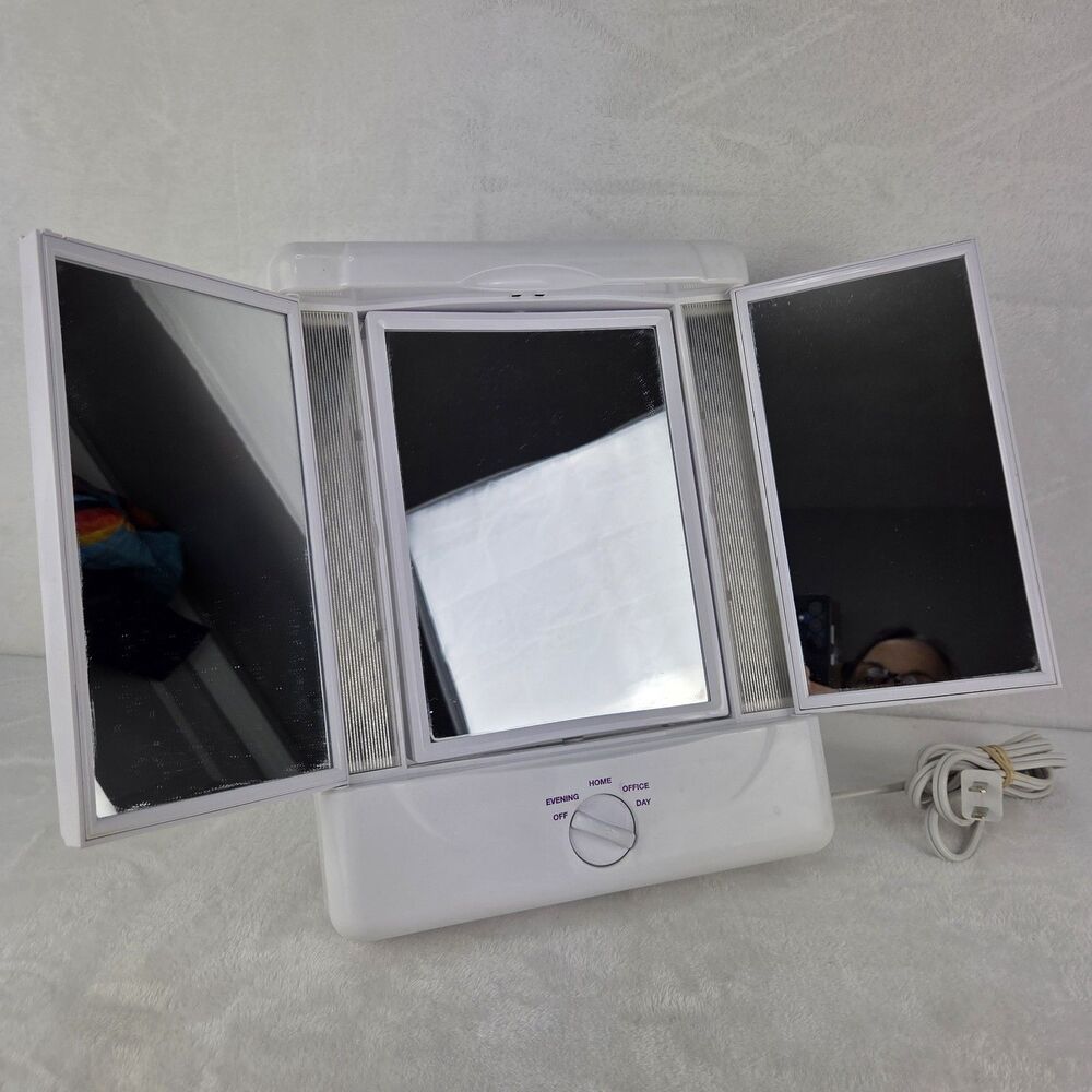 Vintage Conair TM7LX Lighted Tri-Fold Makeup Vanity Mirror 4 Settings Tested